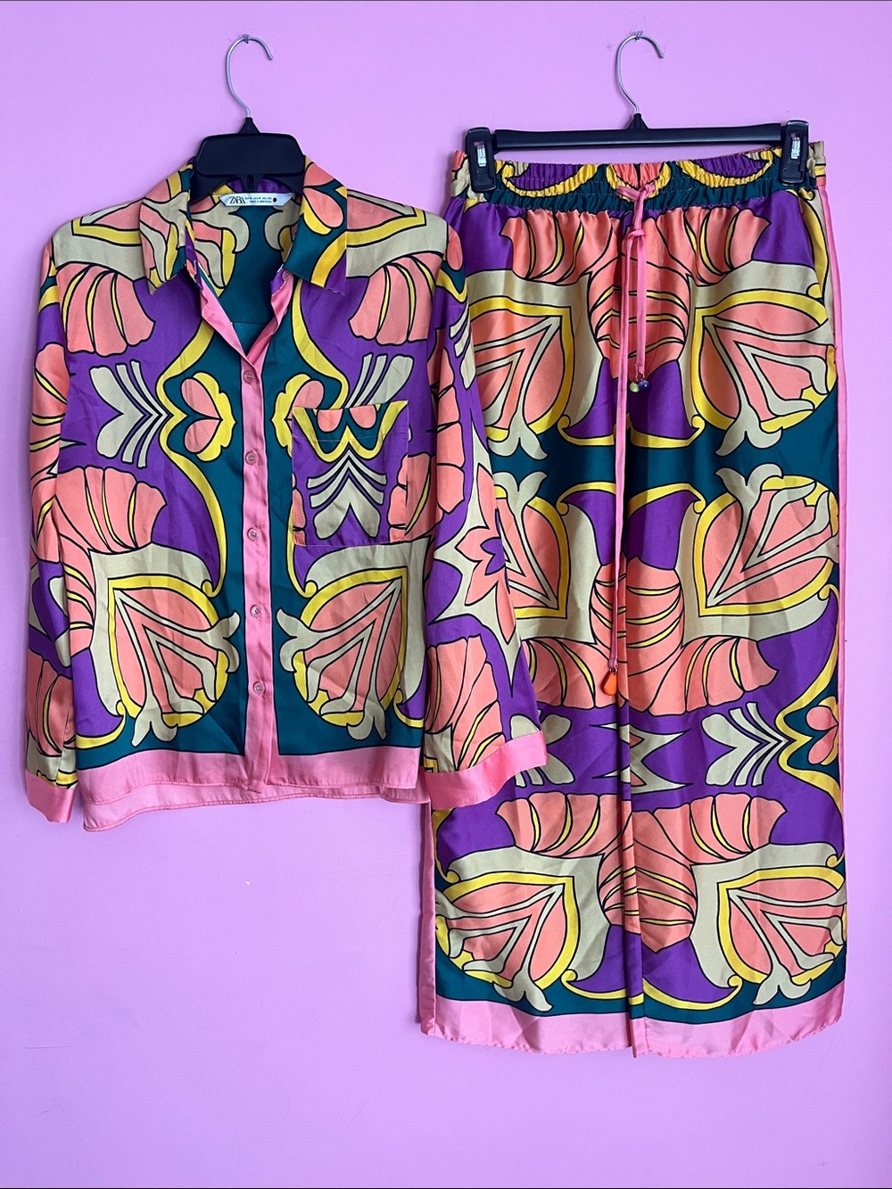 ZARA Vibrant Colorblock Floral Top in Pink, Purple& Yellow Shirt & Pant 2Pcs Set